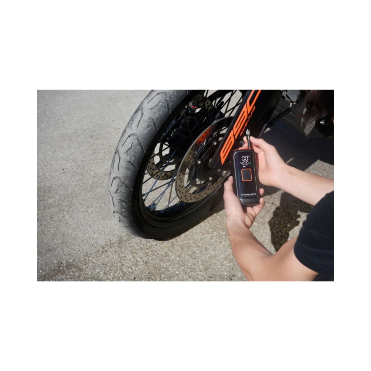 COMPRESOR PORTABLE PARA MOTOCICLETA               INTERPHONE