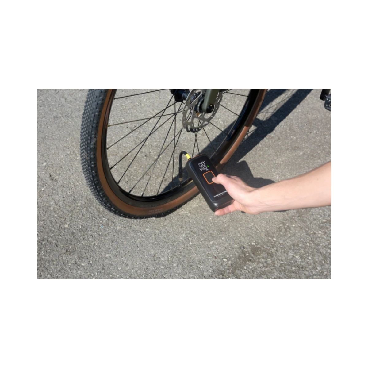 COMPRESOR PORTABLE PARA MOTOCICLETA               INTERPHONE